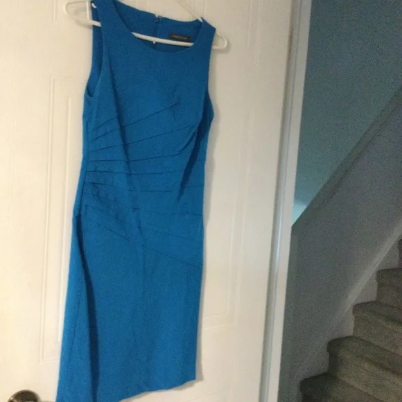 Dress - Picture 2 of 5